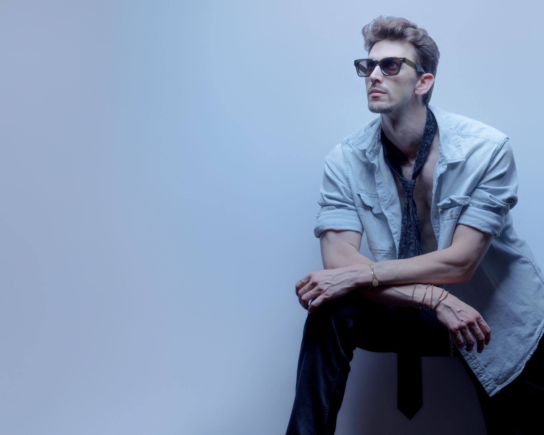 Editorial portrait with sunglasses